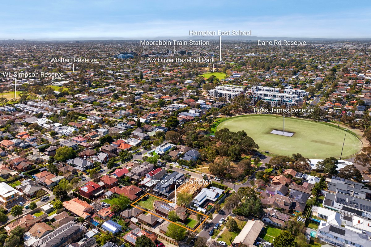 11 James Crescent Hampton - Residential for sale