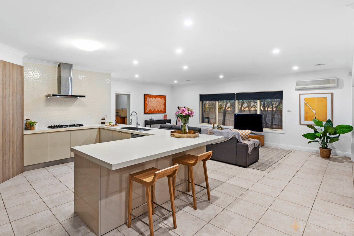 11 Mackie Close Hamlyn Heights - Residential for sale