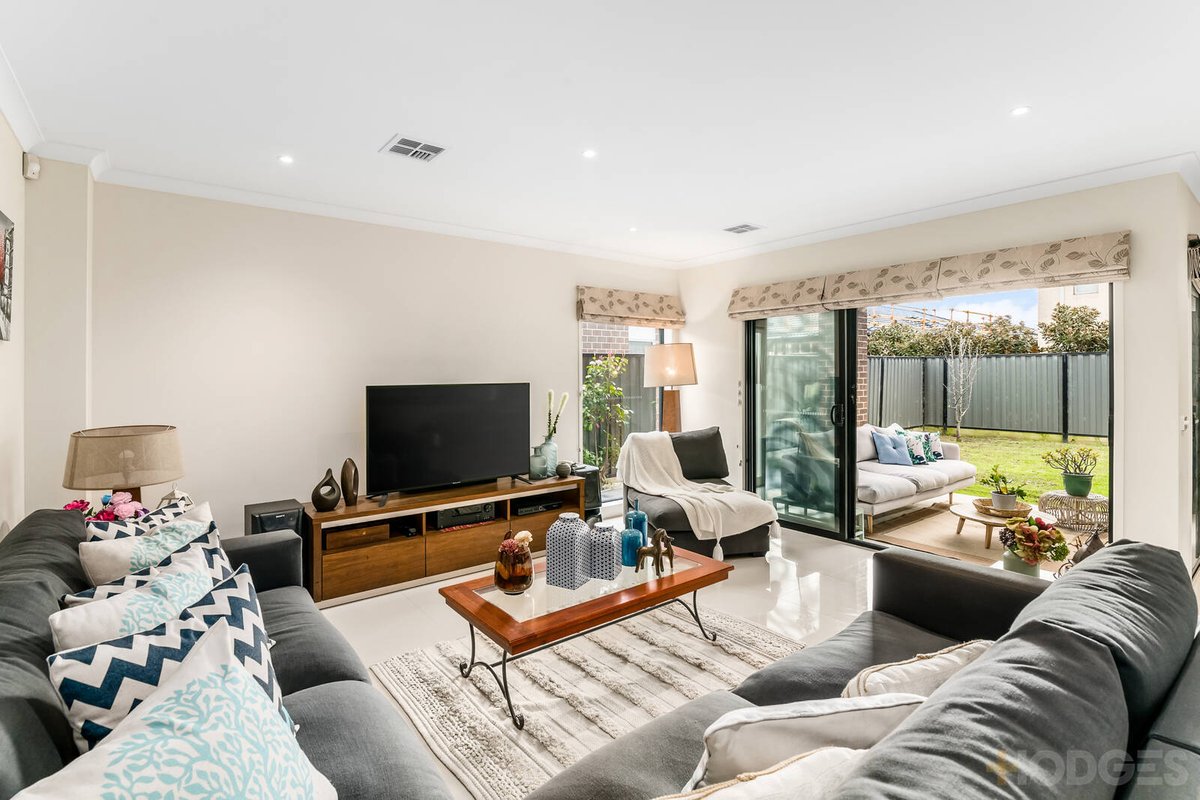 11 Marblelight Way Clyde North - Residential for sale