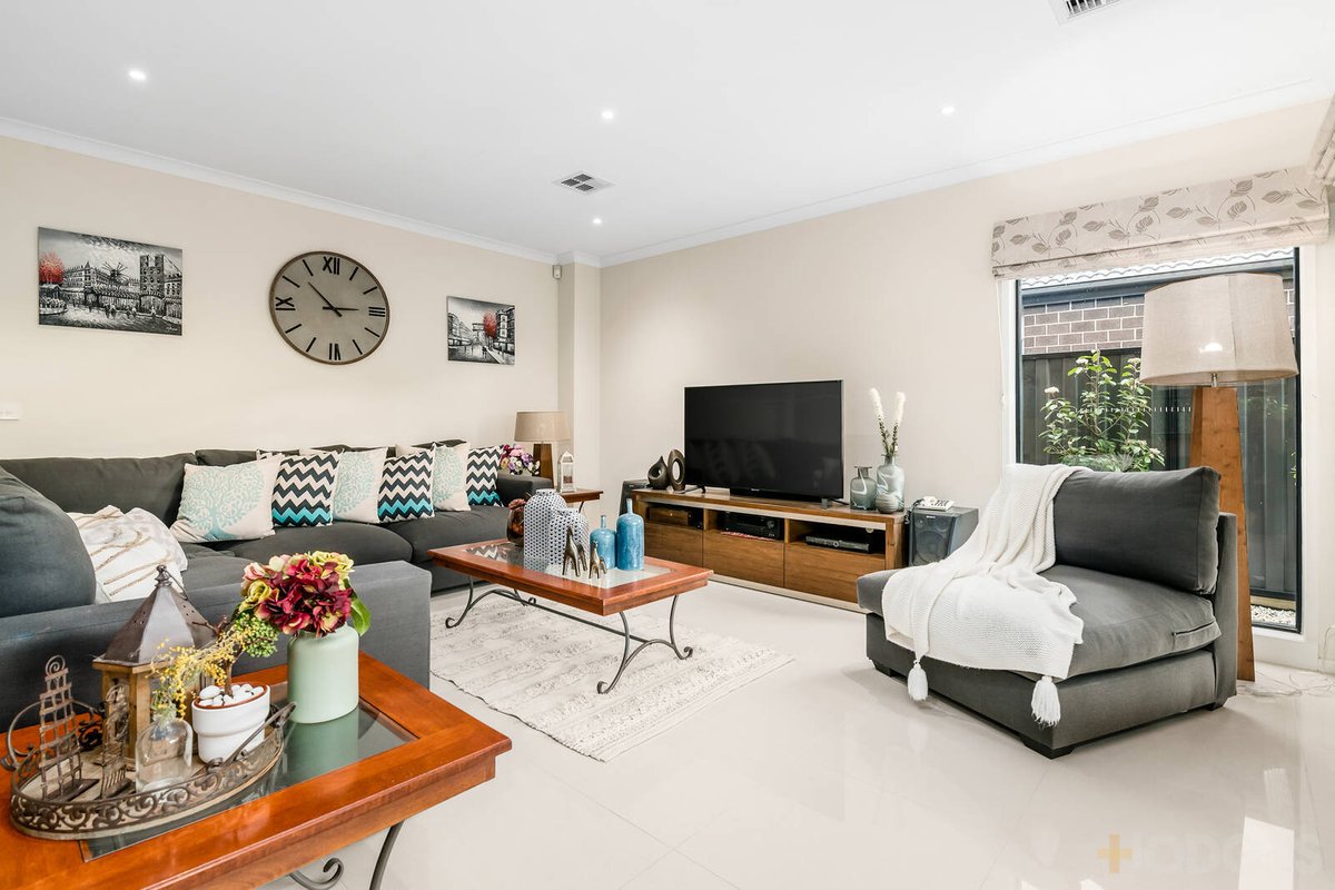 11 Marblelight Way Clyde North - Residential for sale
