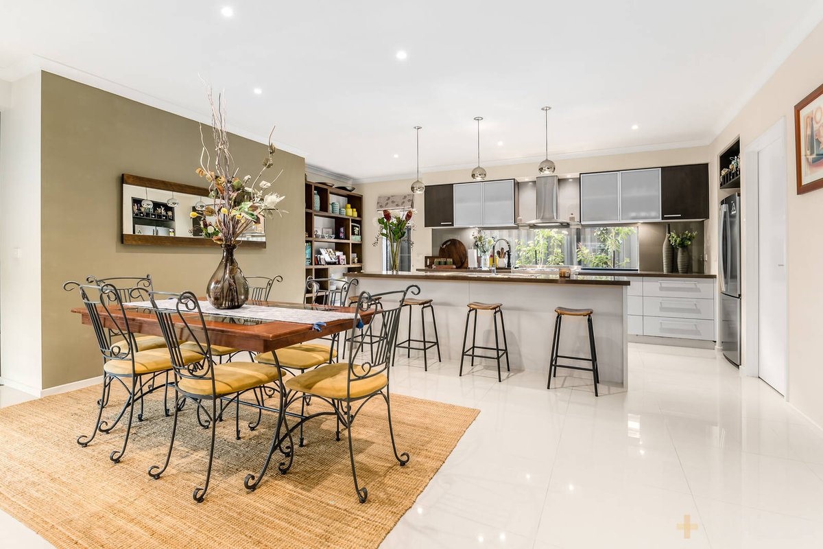 11 Marblelight Way Clyde North - Residential for sale