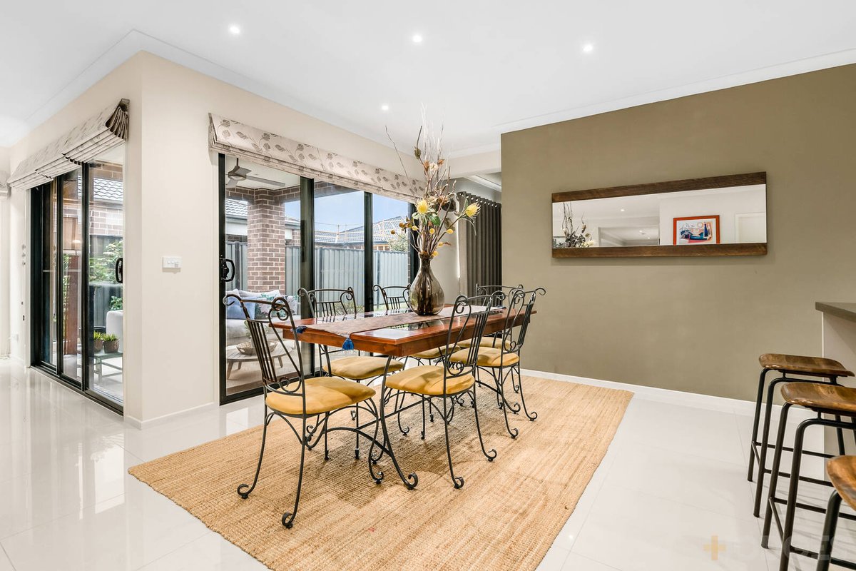 11 Marblelight Way Clyde North - Residential for sale