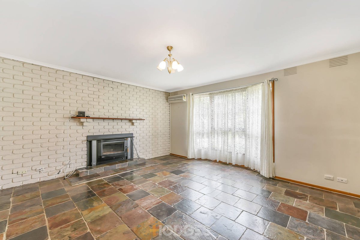 11 Mawson Court Cranbourne North - Residential for sale