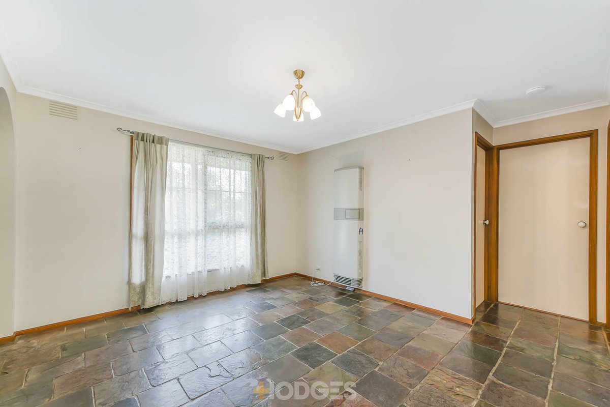 11 Mawson Court Cranbourne North - Residential for sale