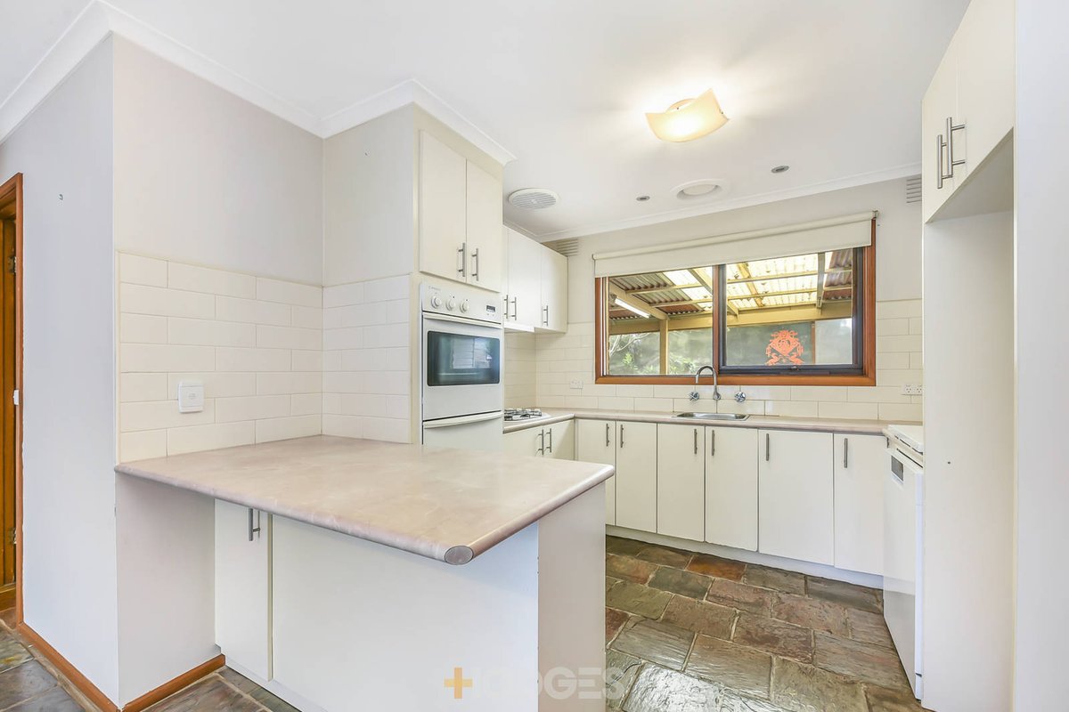 11 Mawson Court Cranbourne North - Residential for sale
