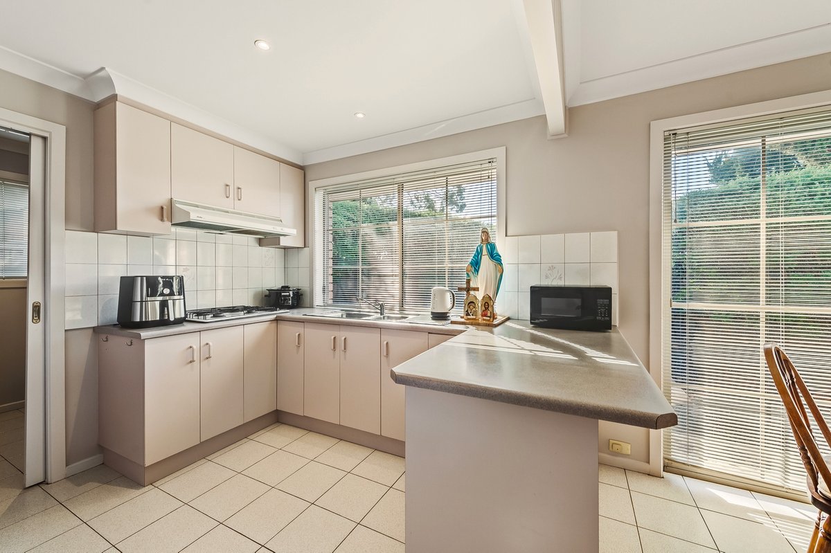 1 / 1 Preston Court Werribee - Residential for sale