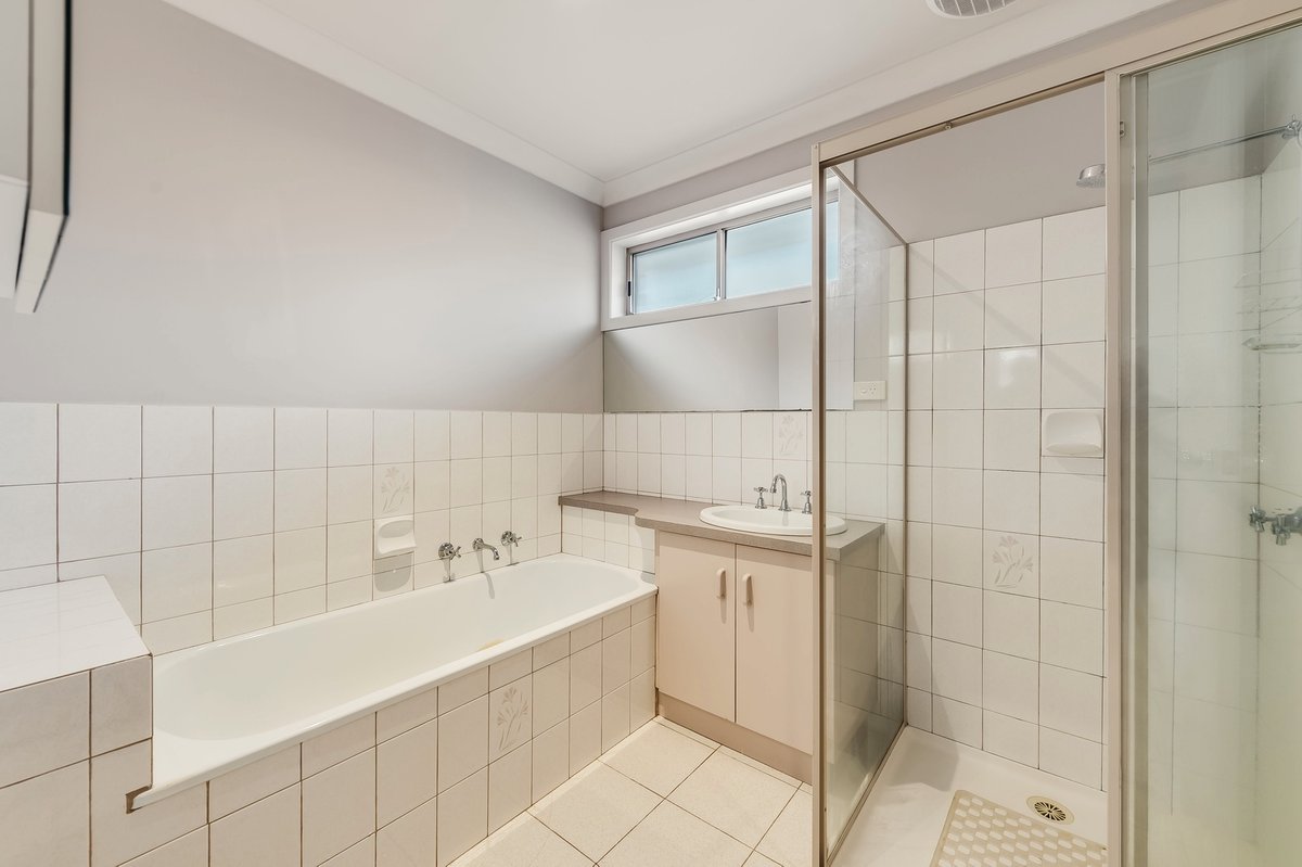 1 / 1 Preston Court Werribee - Residential for sale