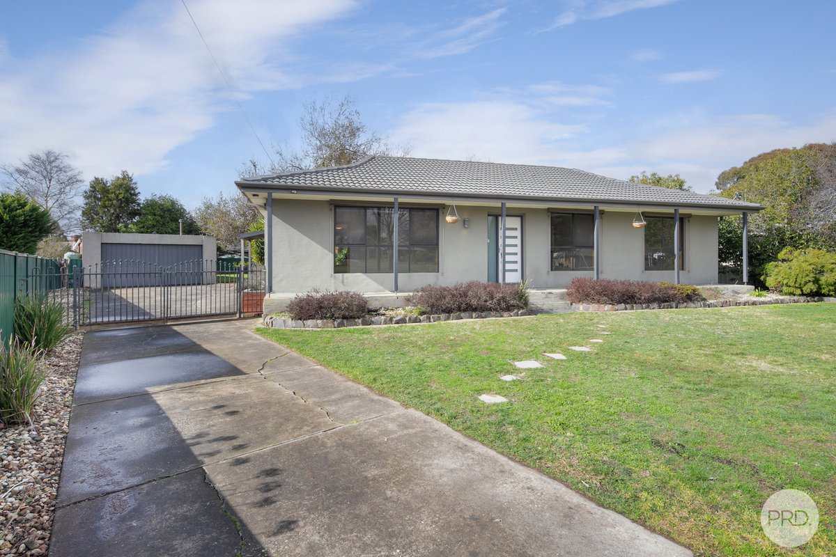 11 Woolway Court, DELACOMBE VIC 3356