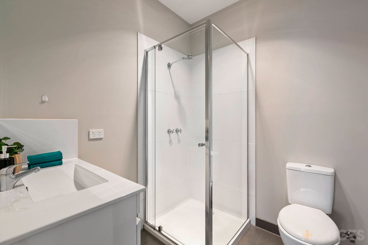 1 / 10 Clarendon Parade West Footscray - Residential for sale