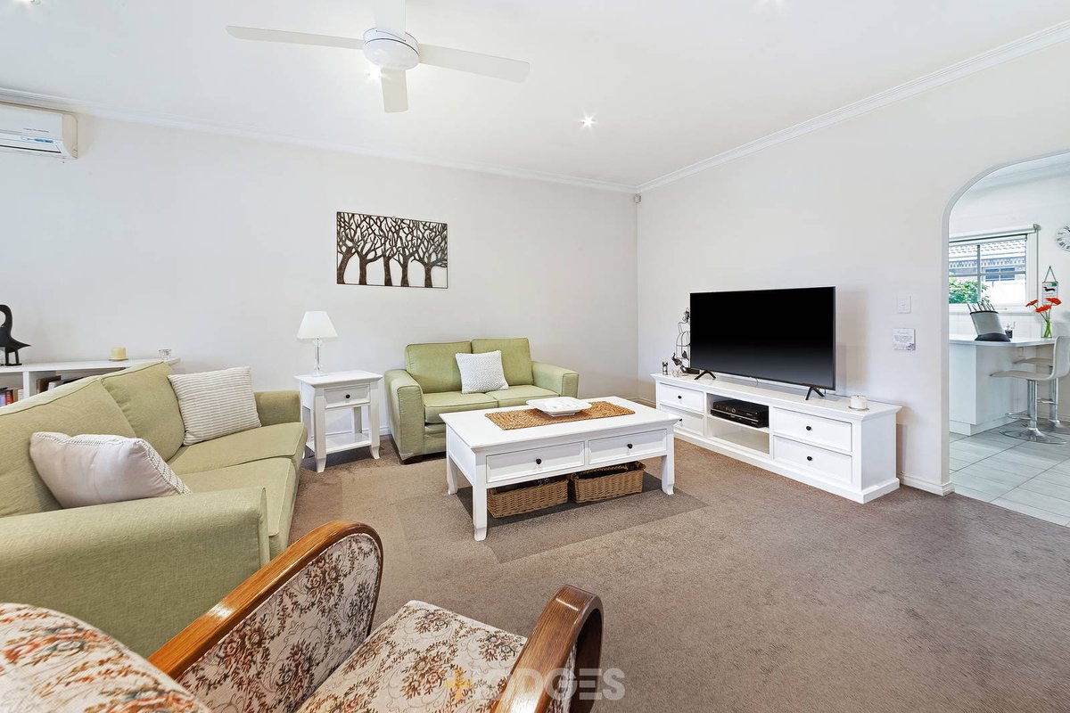 1 / 10 Riviera Street Mentone - Residential for sale