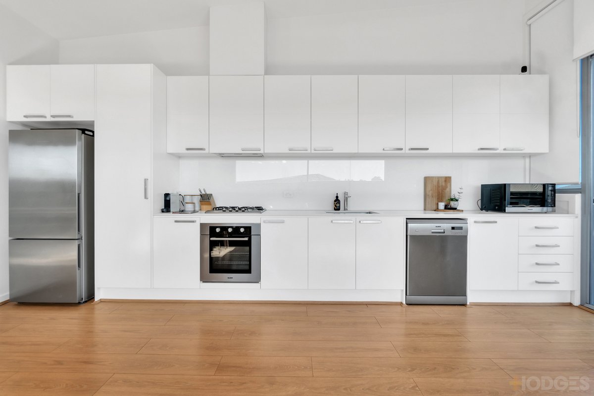 1 / 10 Warrigal Road Parkdale - Residential for sale