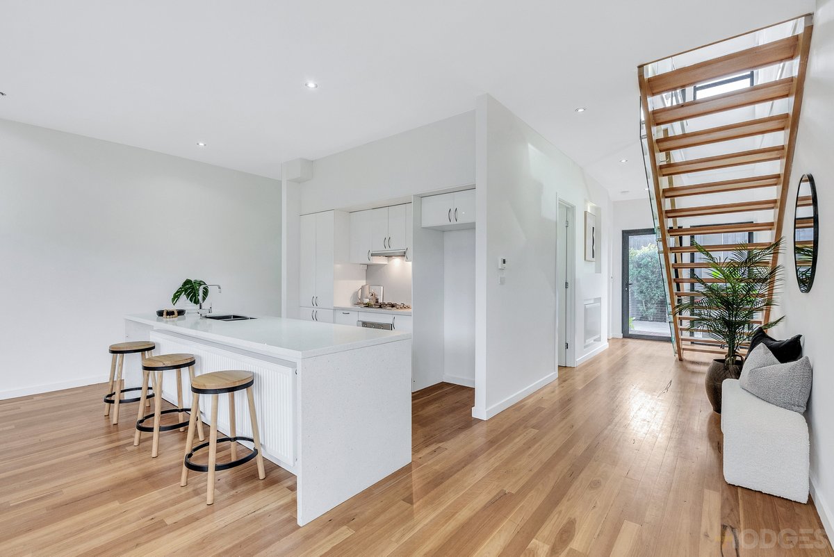 1 / 105a Wickham Road Hampton East - Residential for sale