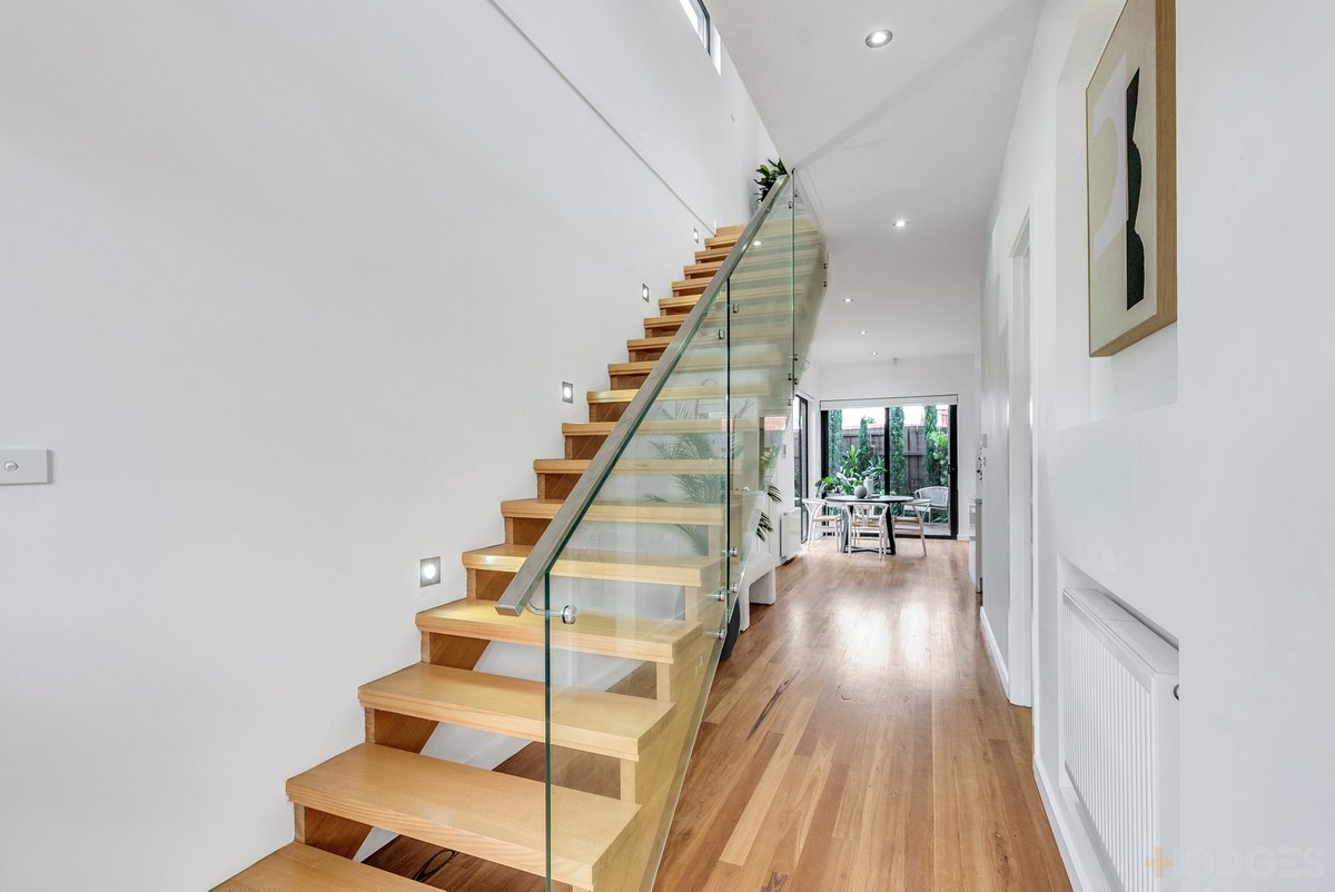 1 / 105a Wickham Road Hampton East - Residential for sale