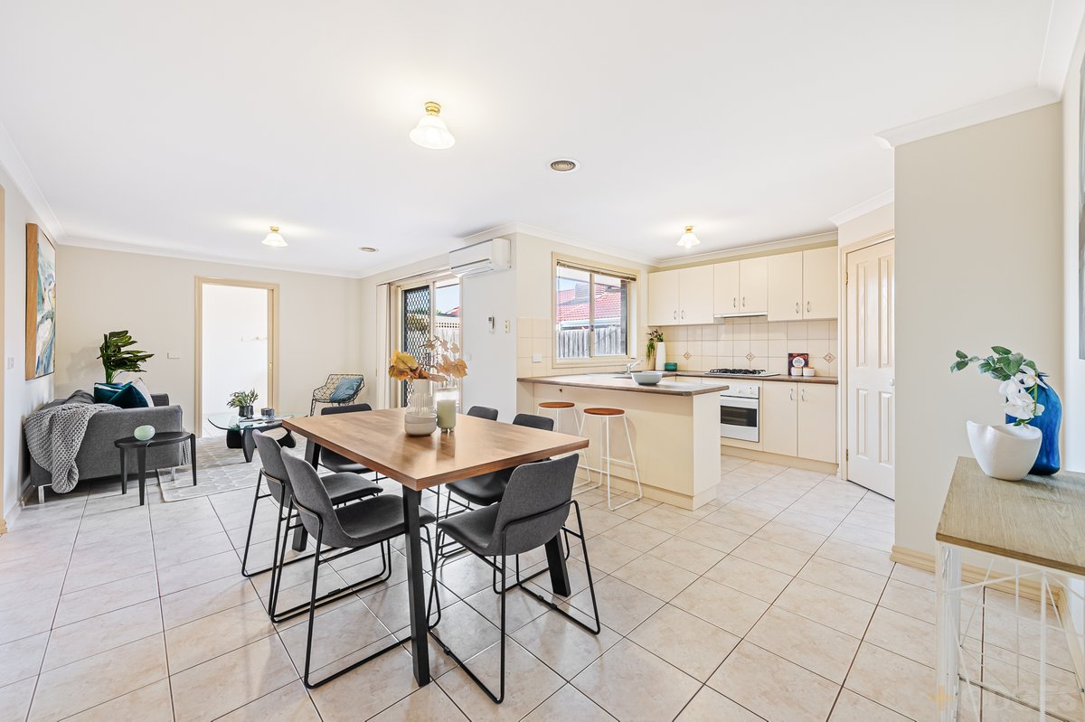 1 / 111 Hogans Road Hoppers Crossing - Residential for sale
