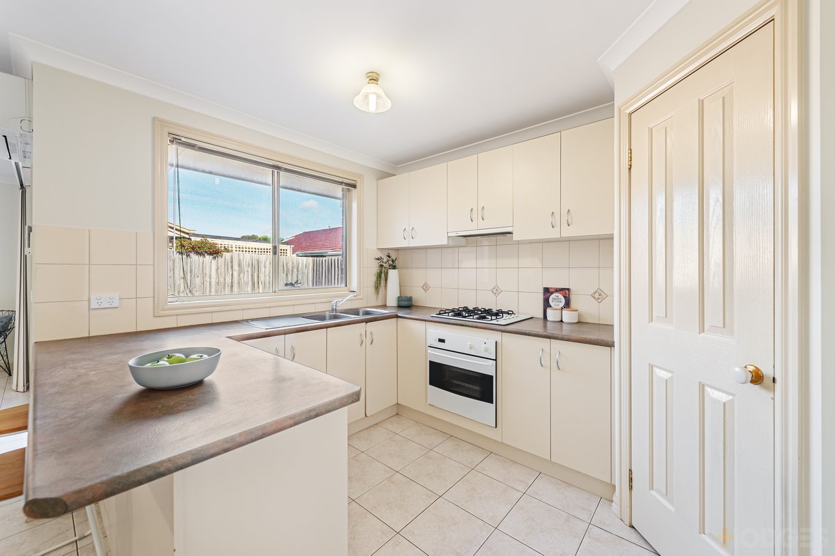 1 / 111 Hogans Road Hoppers Crossing - Residential for sale