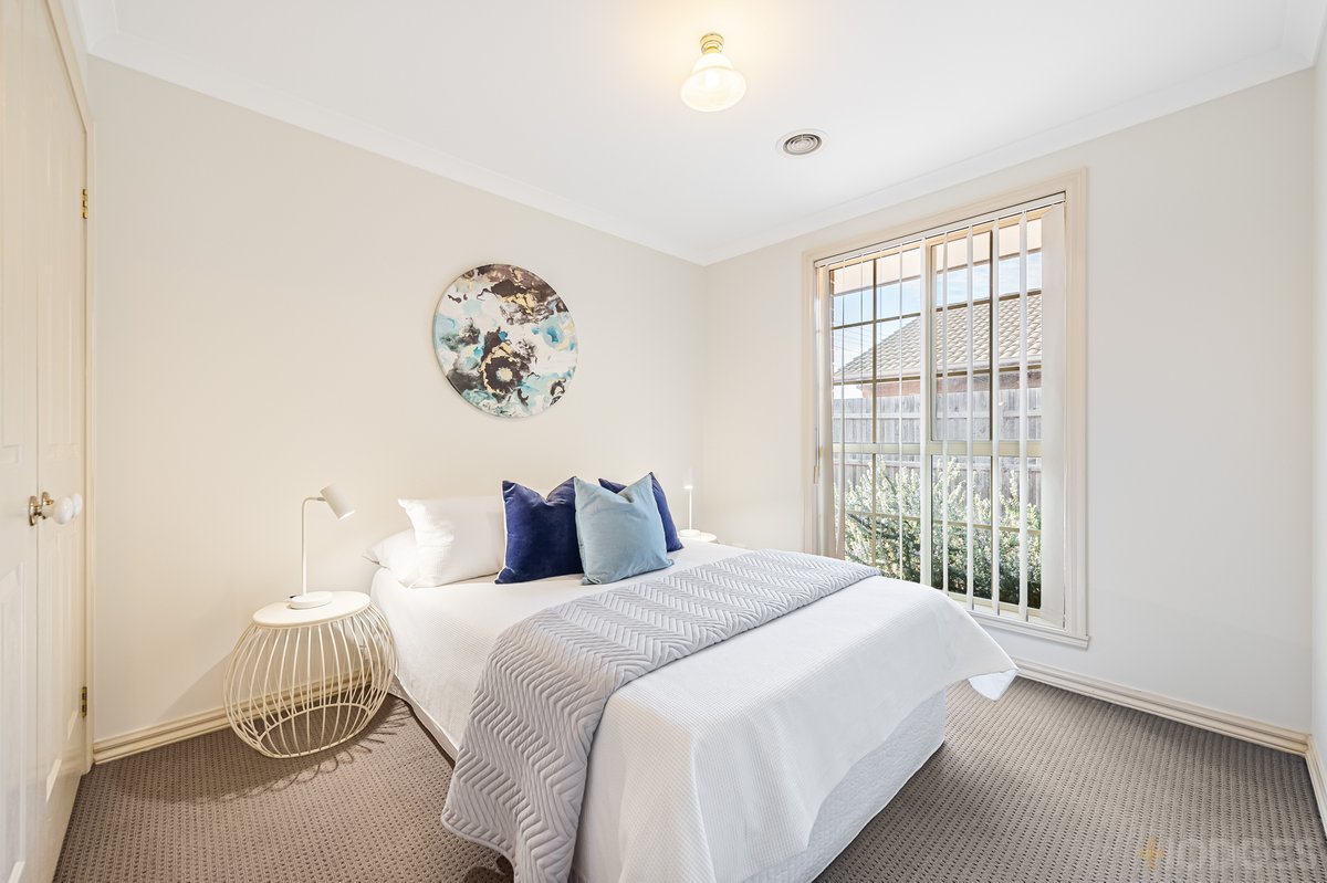 1 / 111 Hogans Road Hoppers Crossing - Residential for sale