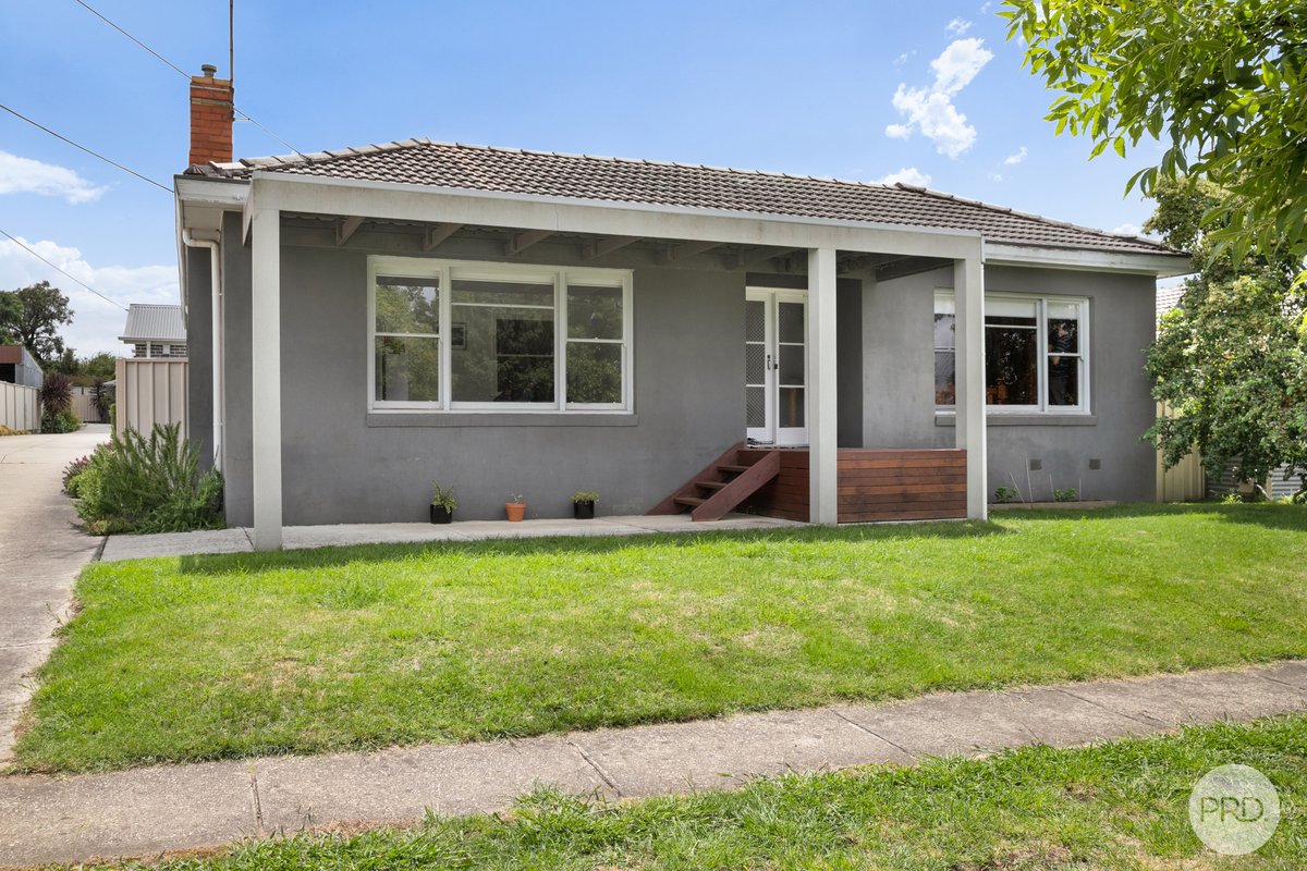 1/111 Lexton Street, LAKE WENDOUREE VIC 3350