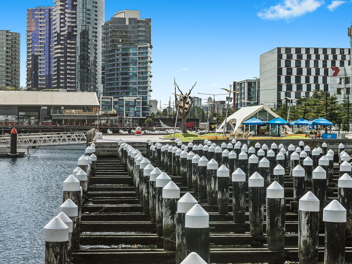 1113 / 100 Harbour Esplanade DOCKLANDS - Residential for sale