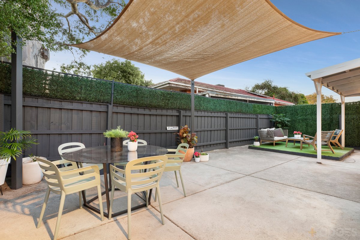 11 / 138 Linacre Road Hampton - Residential for sale