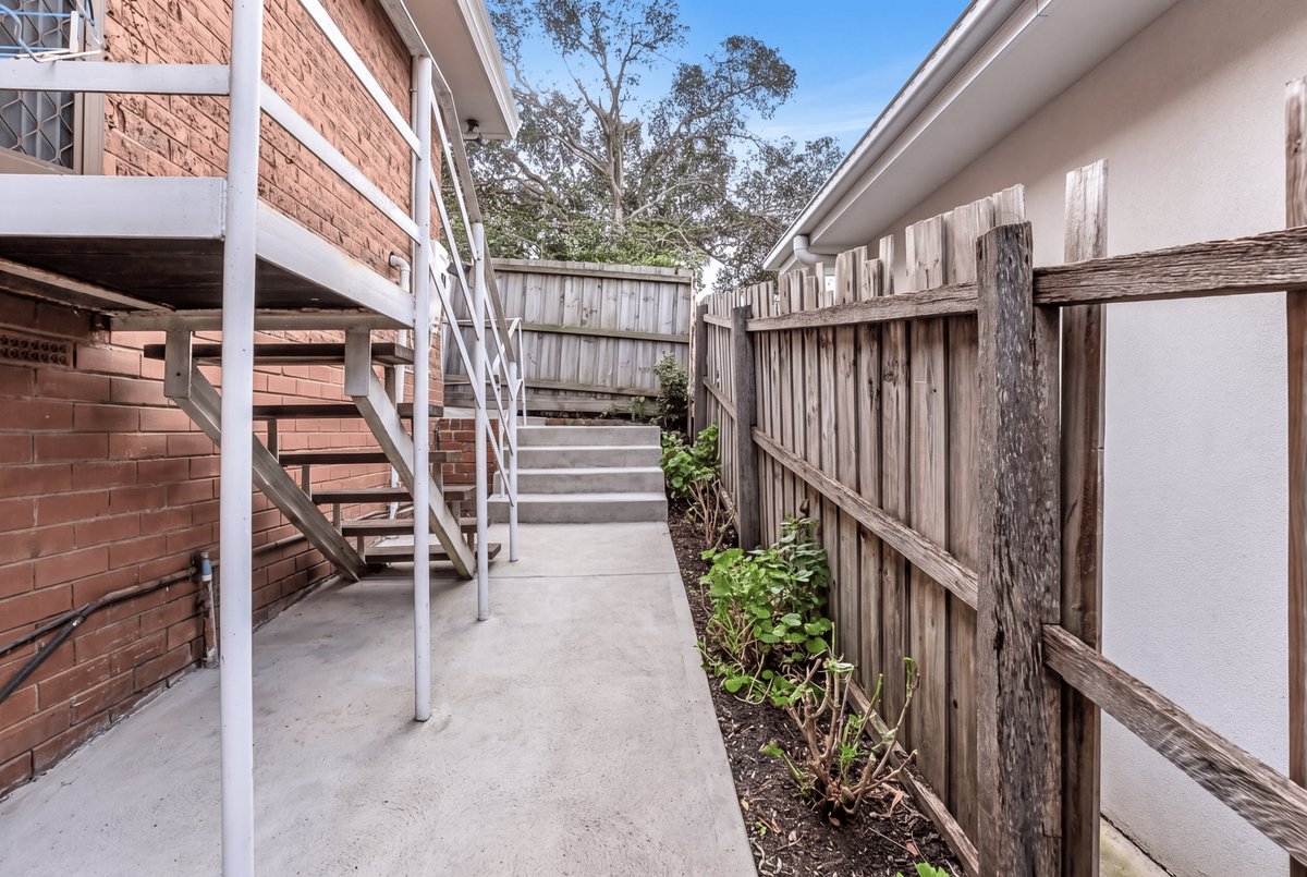 1 / 117 Balcombe Road Mentone - Residential for sale