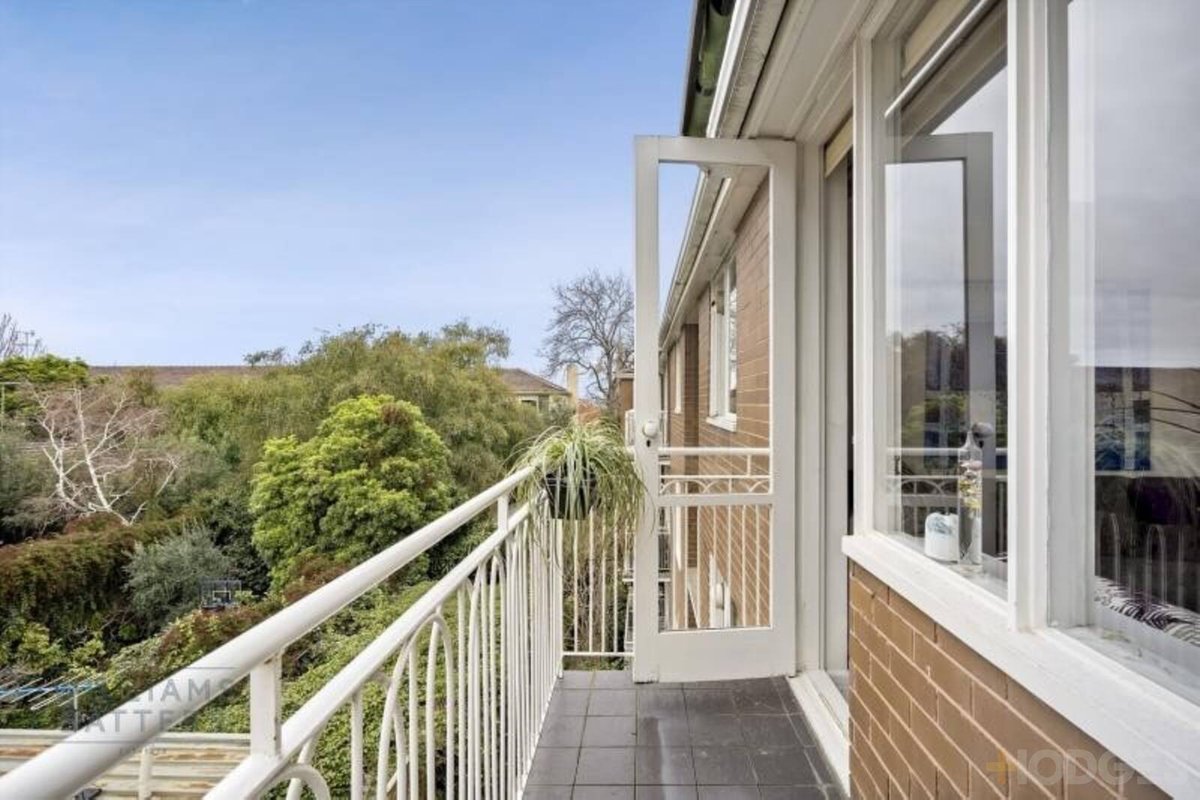 11 / 17 Tivoli Place South Yarra - Residential for sale