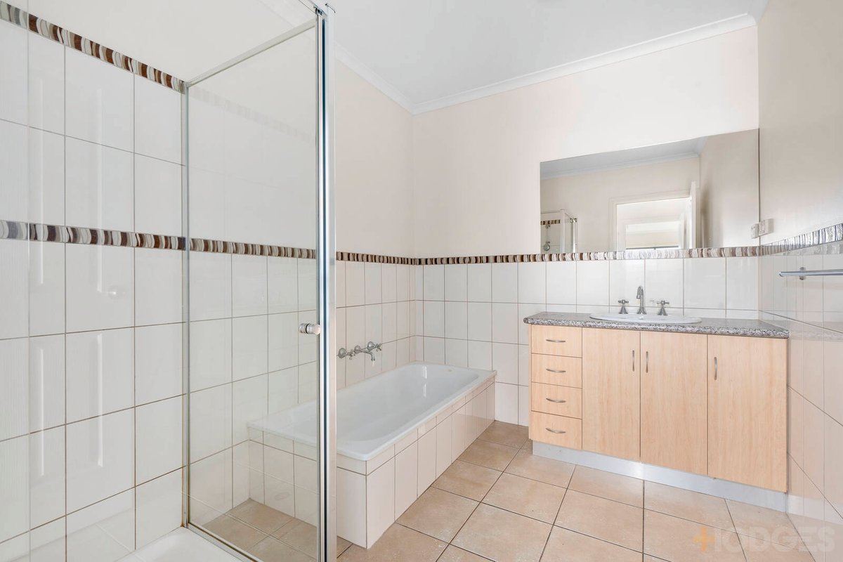 1 / 12 Bella Julia Place Lara - Residential for sale