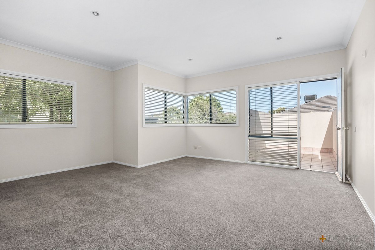 1 / 12 Fourth Street Black Rock - Residential for lease