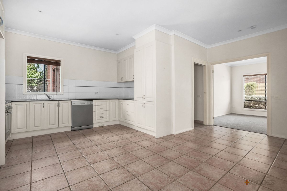 1 / 12 Fourth Street Black Rock - Residential for lease