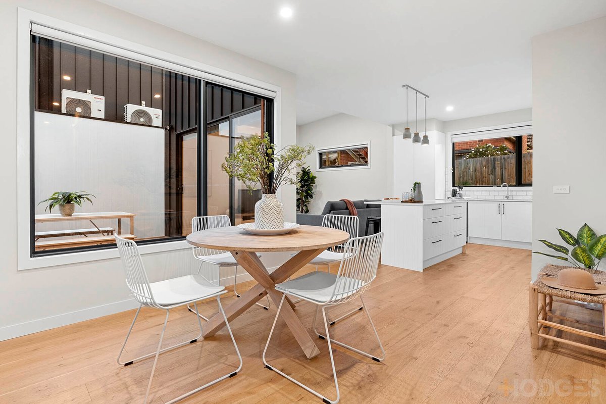 1 / 12 Minerva Road Manifold Heights - Residential for sale