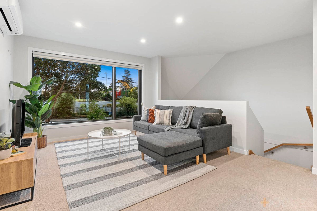1 / 12 Minerva Road Manifold Heights - Residential for sale