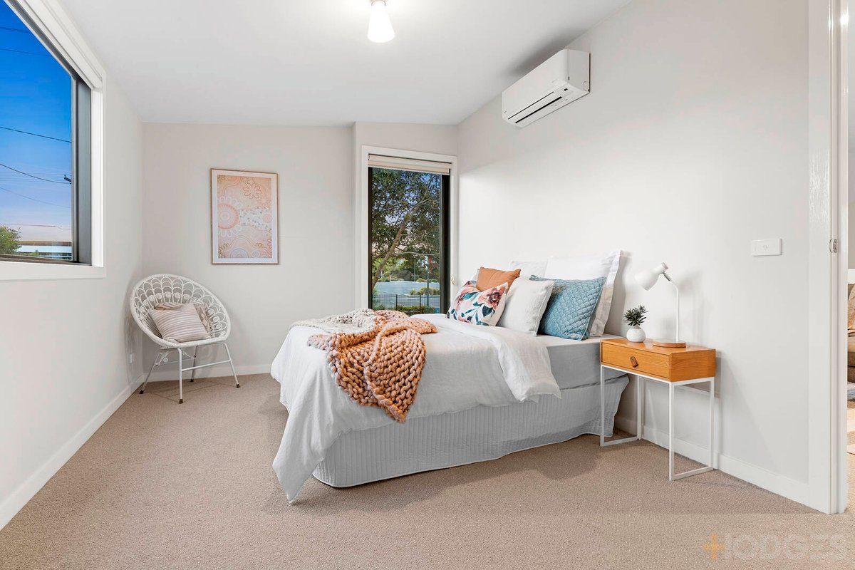 1 / 12 Minerva Road Manifold Heights - Residential for sale