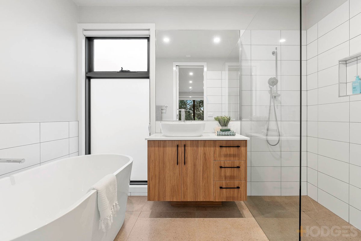 1 / 12 Minerva Road Manifold Heights - Residential for sale