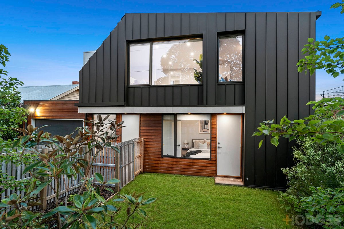 1 / 12 Minerva Road Manifold Heights - Residential for sale