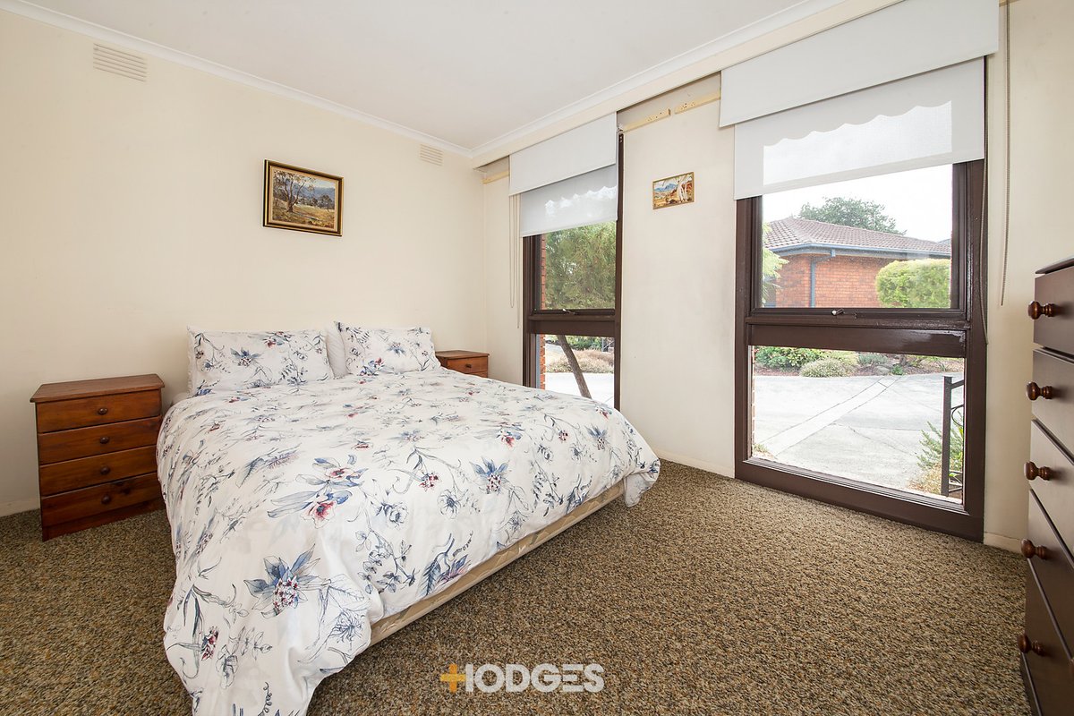 1 / 12 Raymond Court Brighton East - Residential for sale