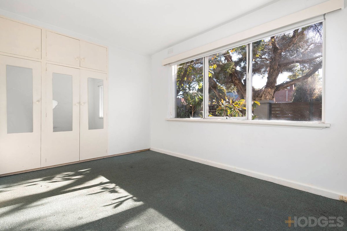 1 / 122 Glen Huntly Road Elwood - Residential for sale
