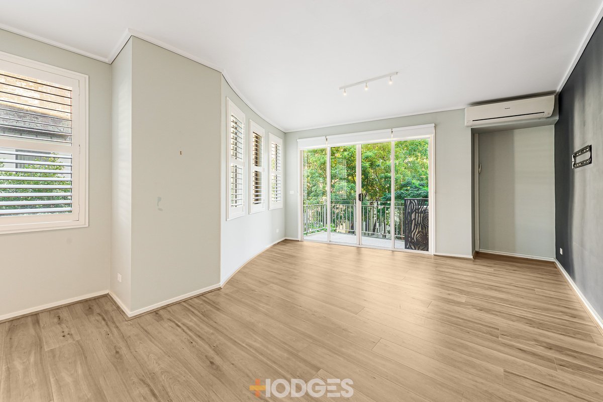 112 / 23 Queens Road Melbourne - Residential for sale