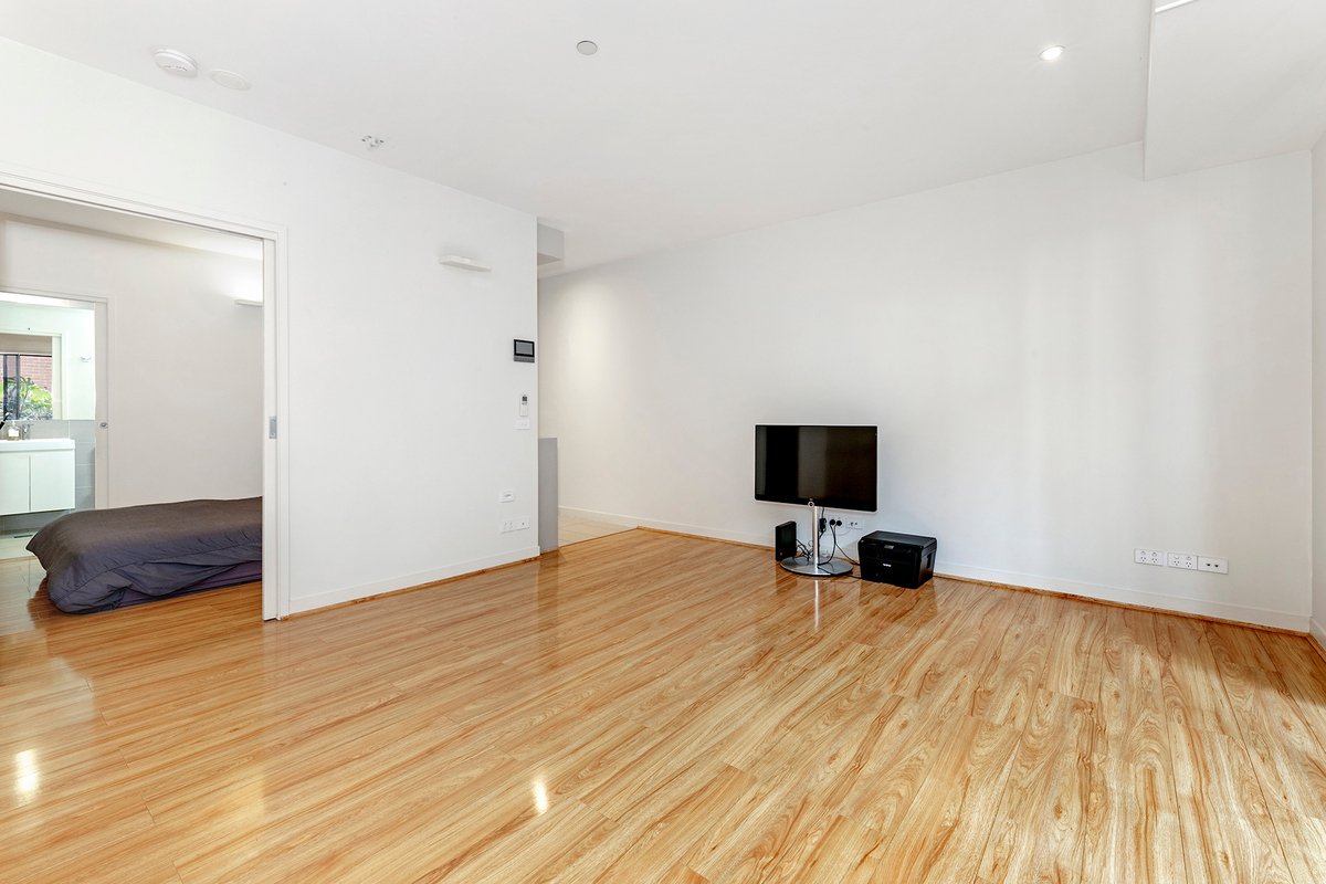 112 / 270 High Street Windsor - Residential for lease
