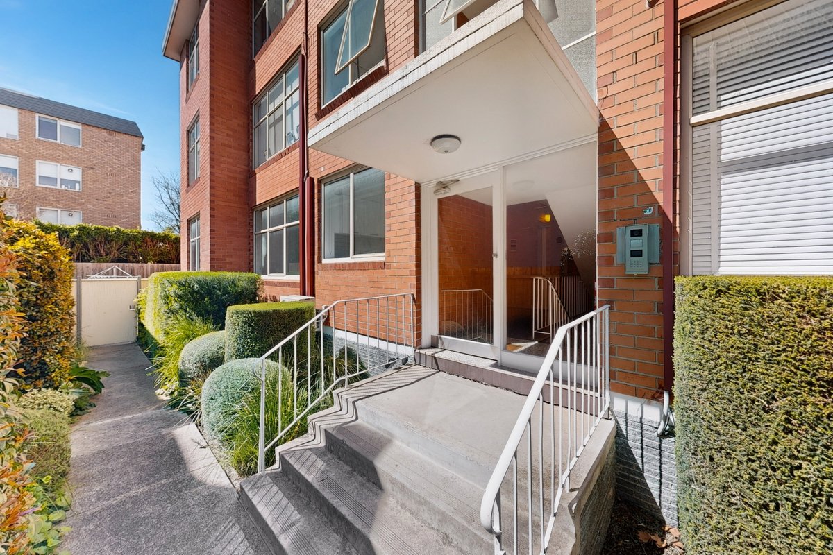 11 / 22A Rockley Road SOUTH YARRA - Residential for lease
