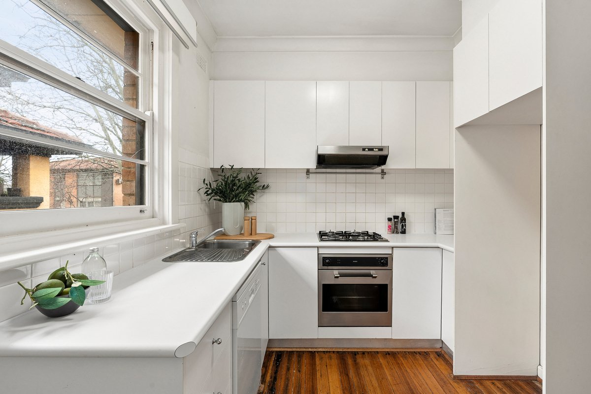 11 / 2A Ravens Grove St Kilda East - Residential for sale