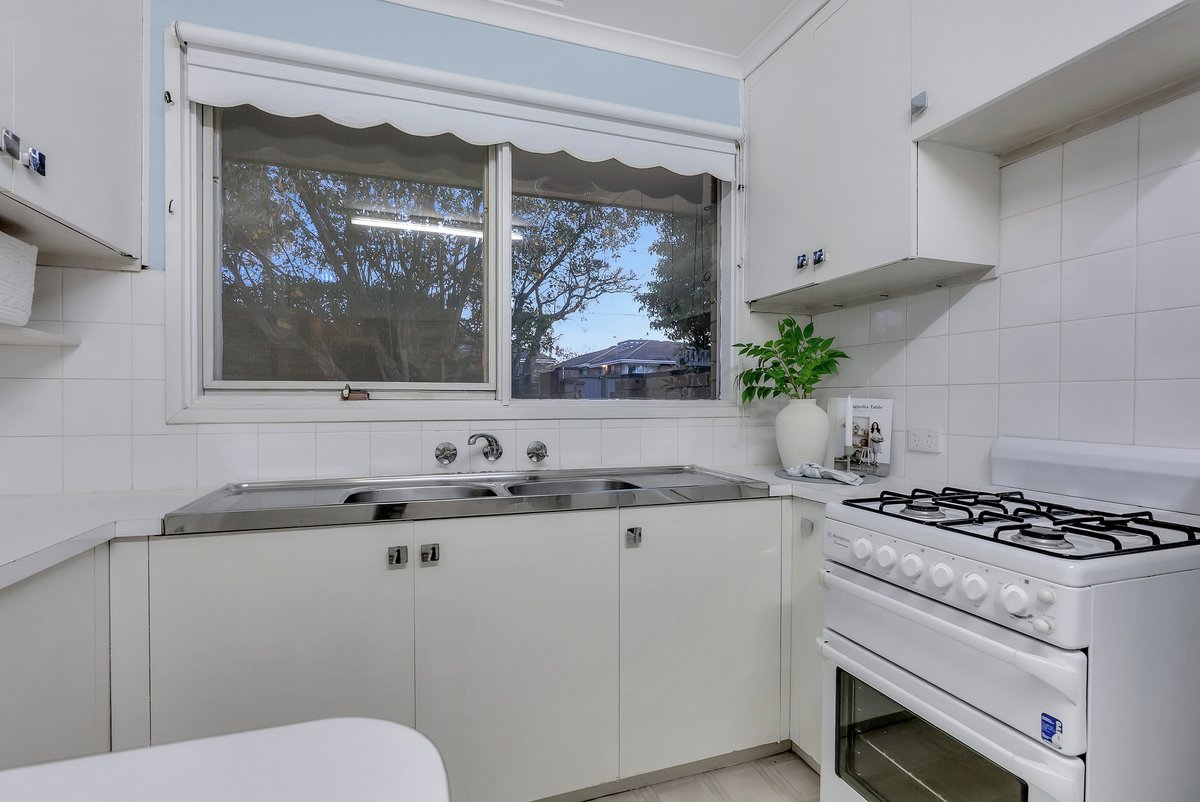 1 / 13 Argus Street Cheltenham - Residential for sale