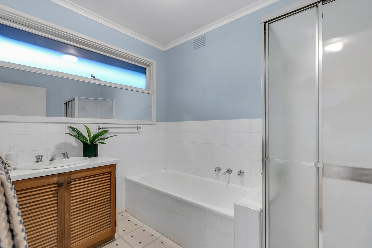 1 / 13 Argus Street Cheltenham - Residential for sale