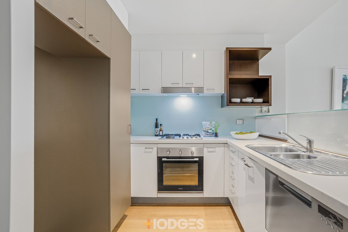 113 / 242 Glen Huntly Road Elsternwick - Residential for sale