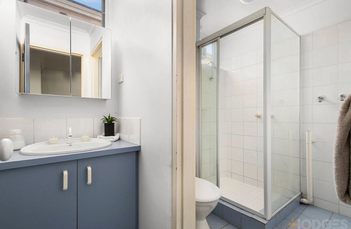 11 / 34 Mathoura Road Toorak - Residential for lease