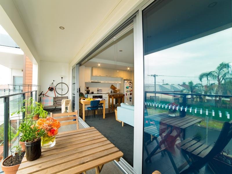 1 / 141 Stephen Street YARRAVILLE - Residential for sale