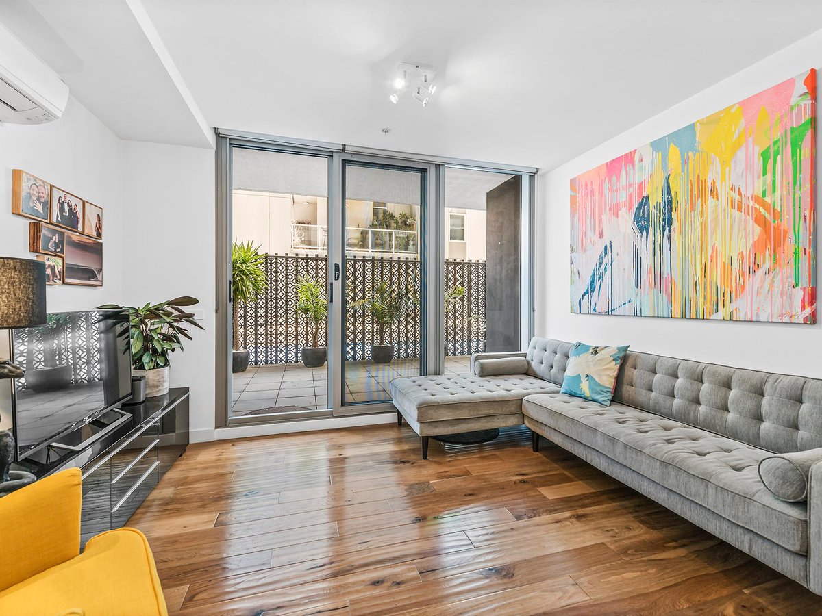 114 / 101 Bay Street PORT MELBOURNE - Residential for sale
