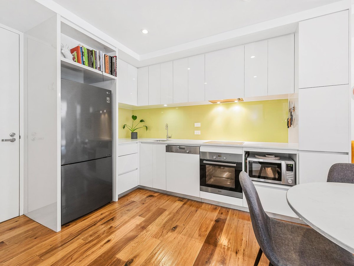 114 / 101 Bay Street PORT MELBOURNE - Residential for sale