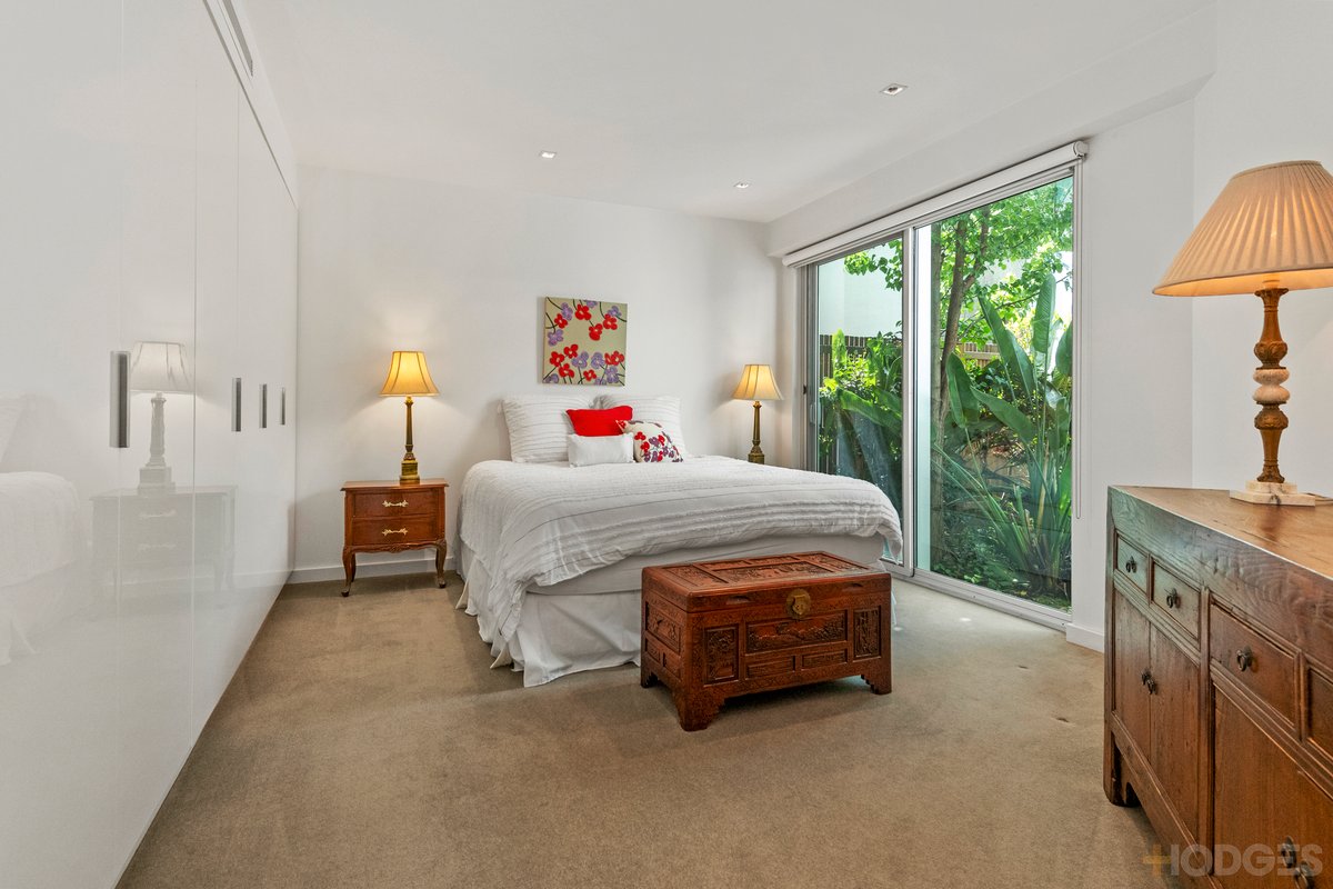 1 / 15 Beach Road Hampton - Residential for sale