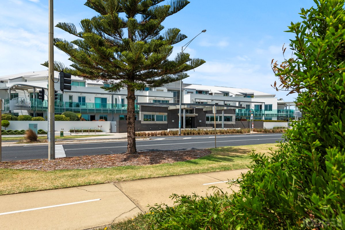 1 / 15 Beach Road Hampton - Residential for sale