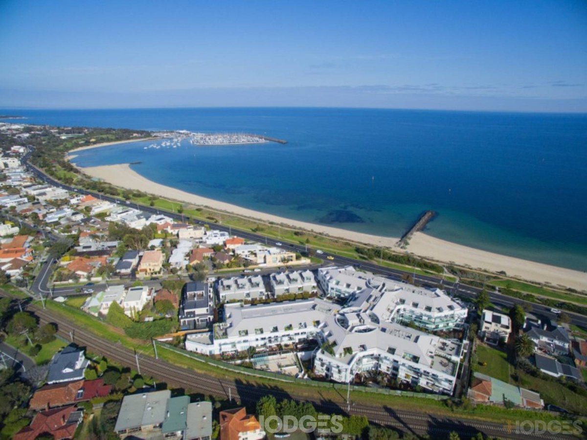 1 / 15 Beach Road Hampton - Residential for sale