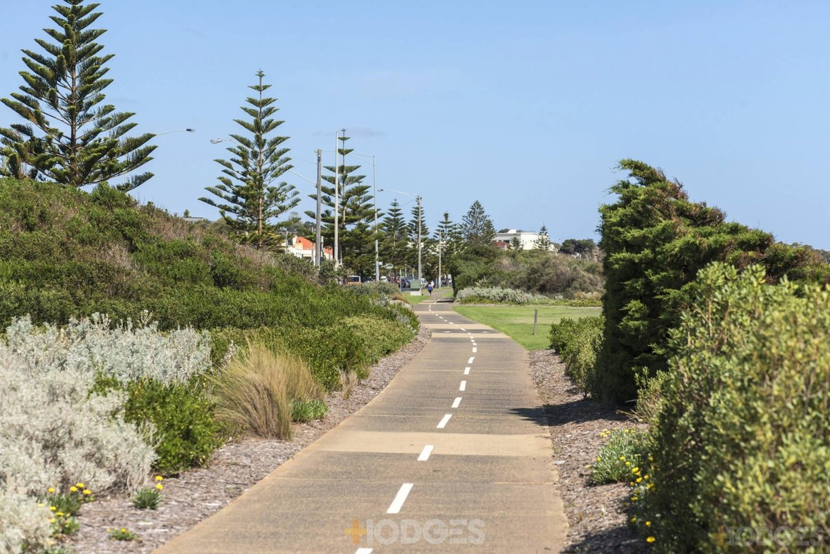 1 / 15 Beach Road Hampton - Residential for sale